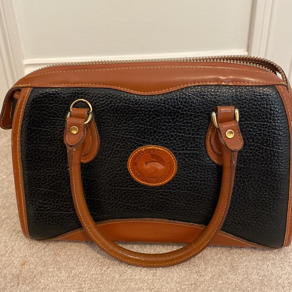 Dooney & Bourke all weather leather purse handbag